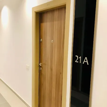 New And Modern Near Center At Vivalia Grand Timisoara